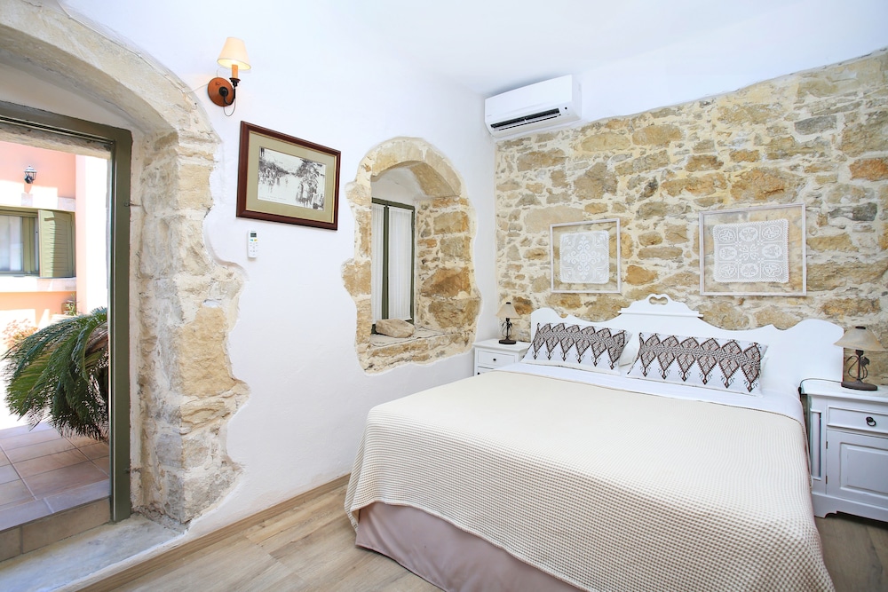 KAMILARI PASIPHAE VILLA 21/60