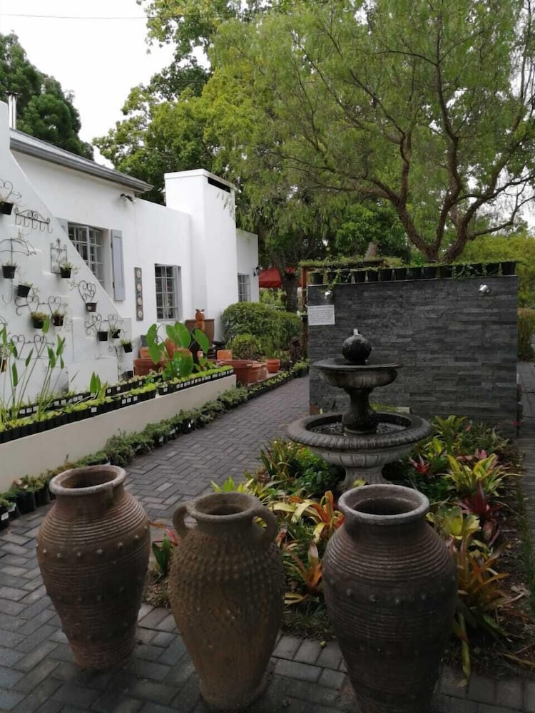 Fiore Guest Accommodation 43/50