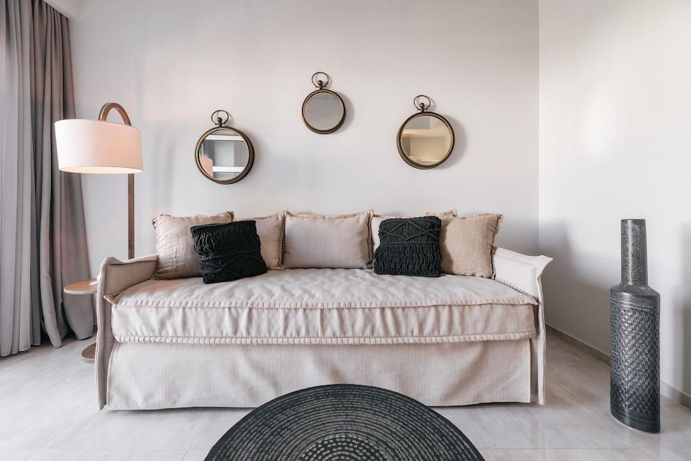 Minthi Boutique Apartments 31/50