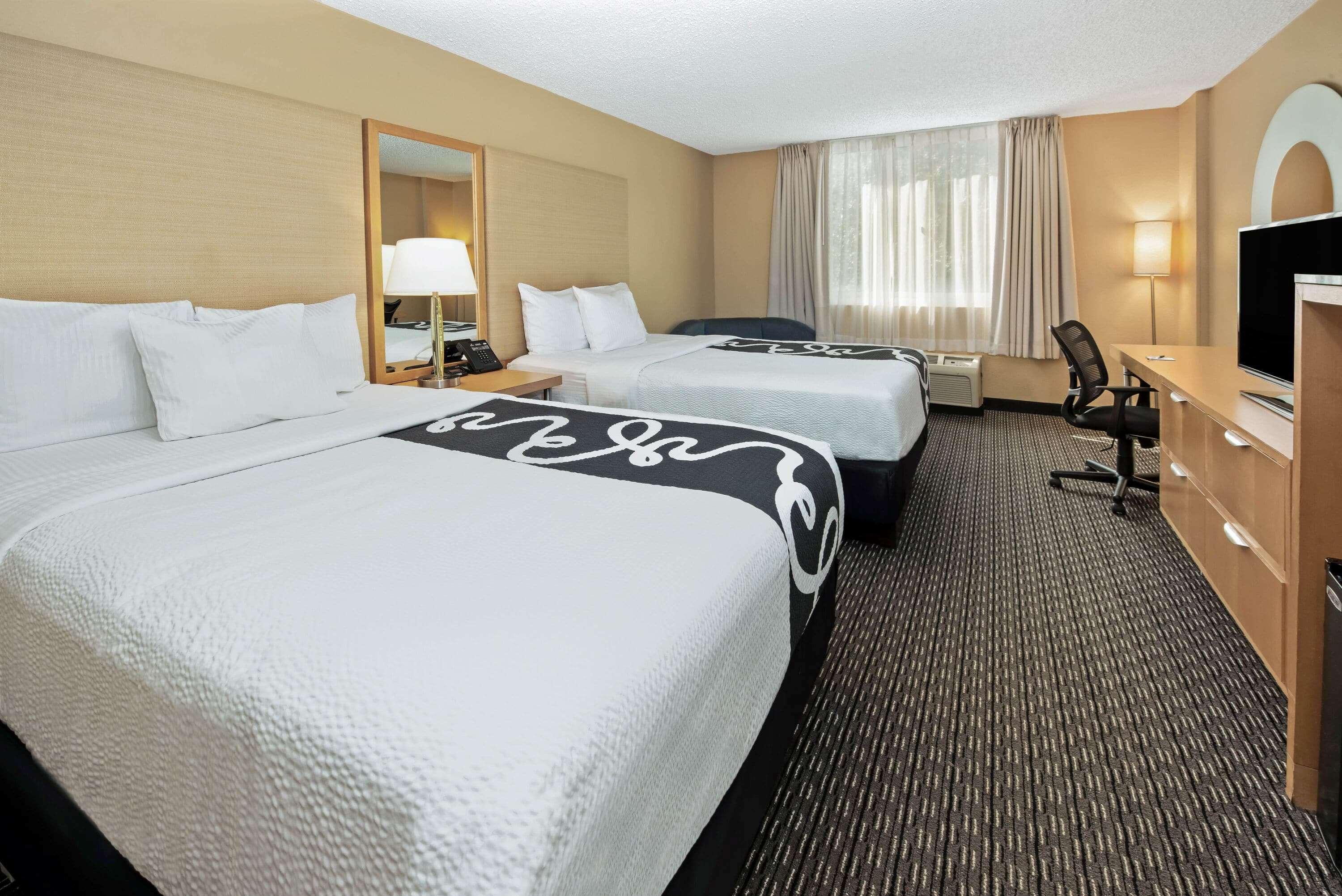 Room, 2 Double Beds, with View