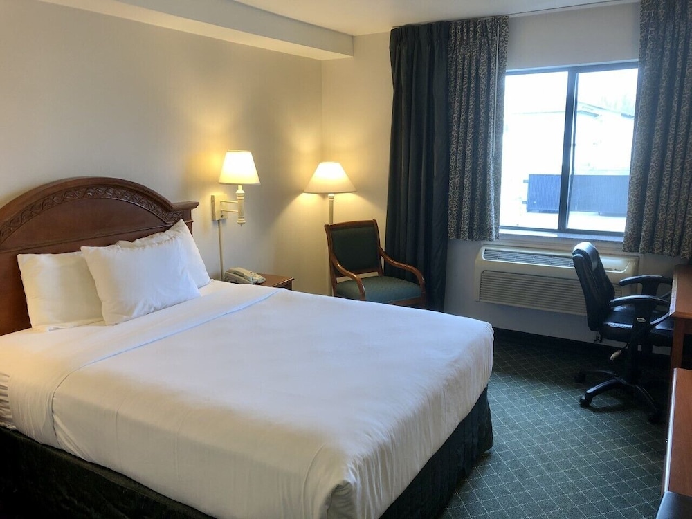 Baymont By Wyndham Bellingham 9/16