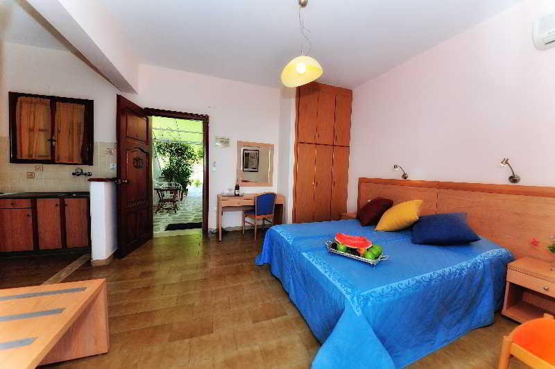 VASSILIAS BEACH APARTMENTS 6/31
