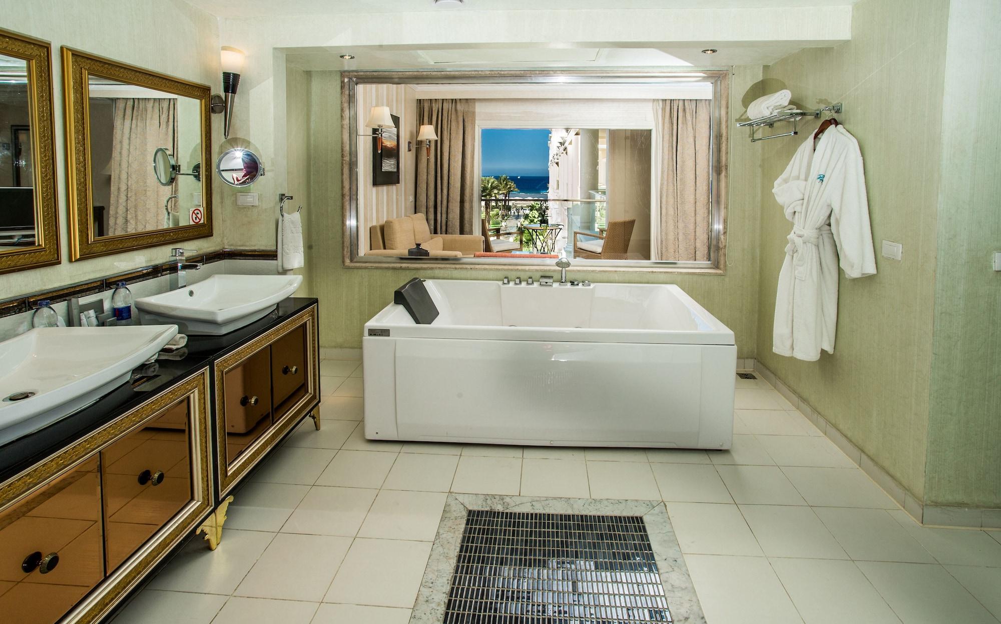 Prime, Vip, Suite, Pool and Sea View, Hot Tub