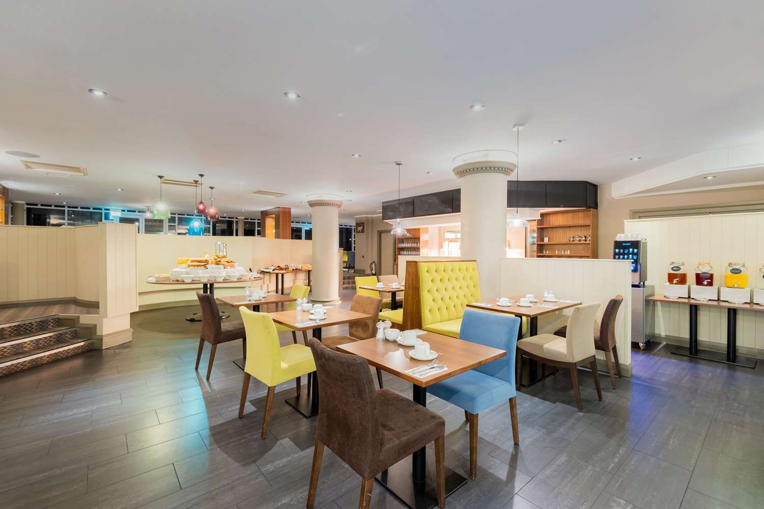 Cedar Court Hotel Huddersfield 13/21