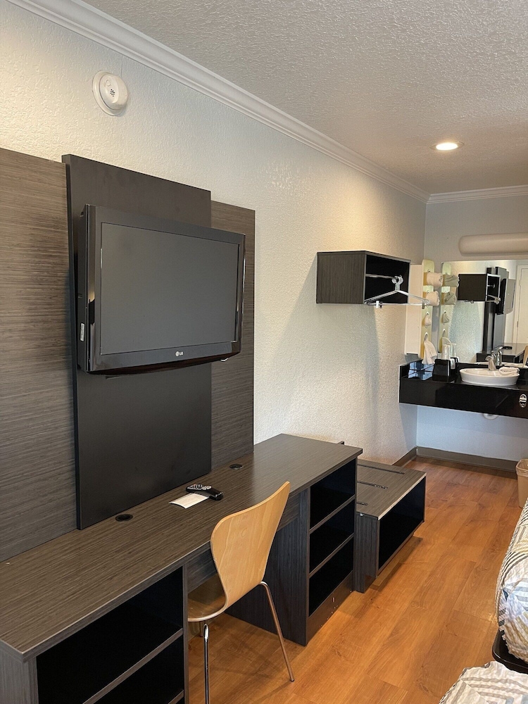 Motel6 Sacramento, CA - Downtown 41/60