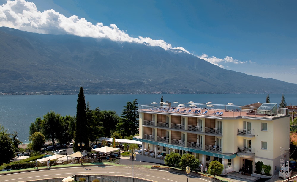 Hotel Sogno Del Benaco 2/63