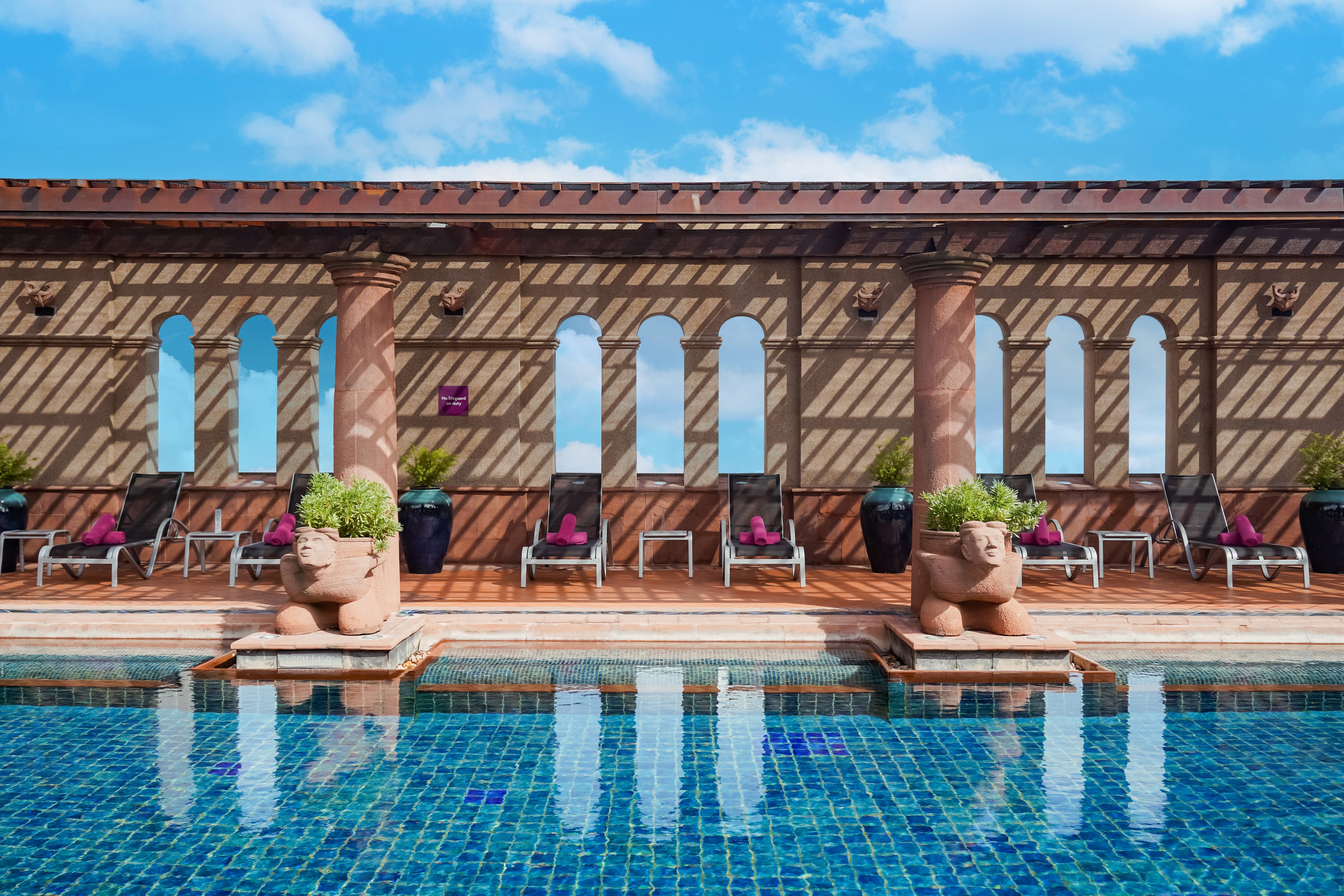 Crowne Plaza Bangkok Lumpini Park 69/77