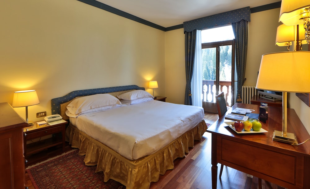 Th Madonna Di Campiglio Golf Hotel 10/74