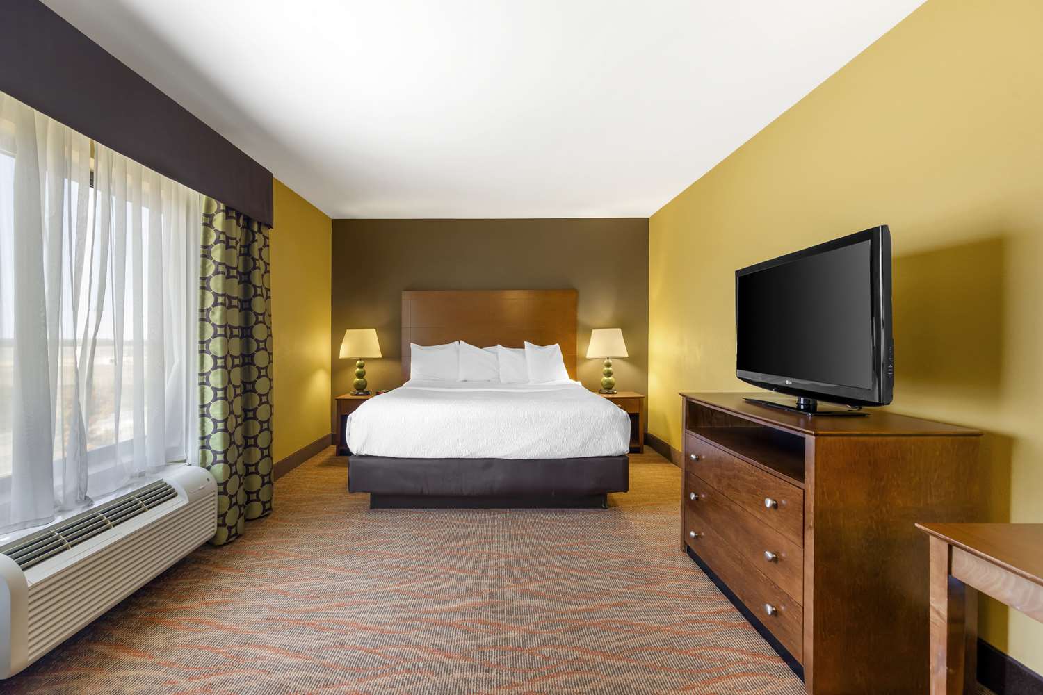 Best Western Plus Tupelo Inn Suites 15/45