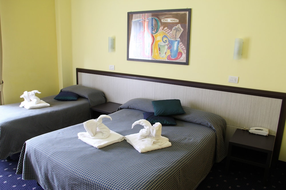 Hotel Lugano 8/28