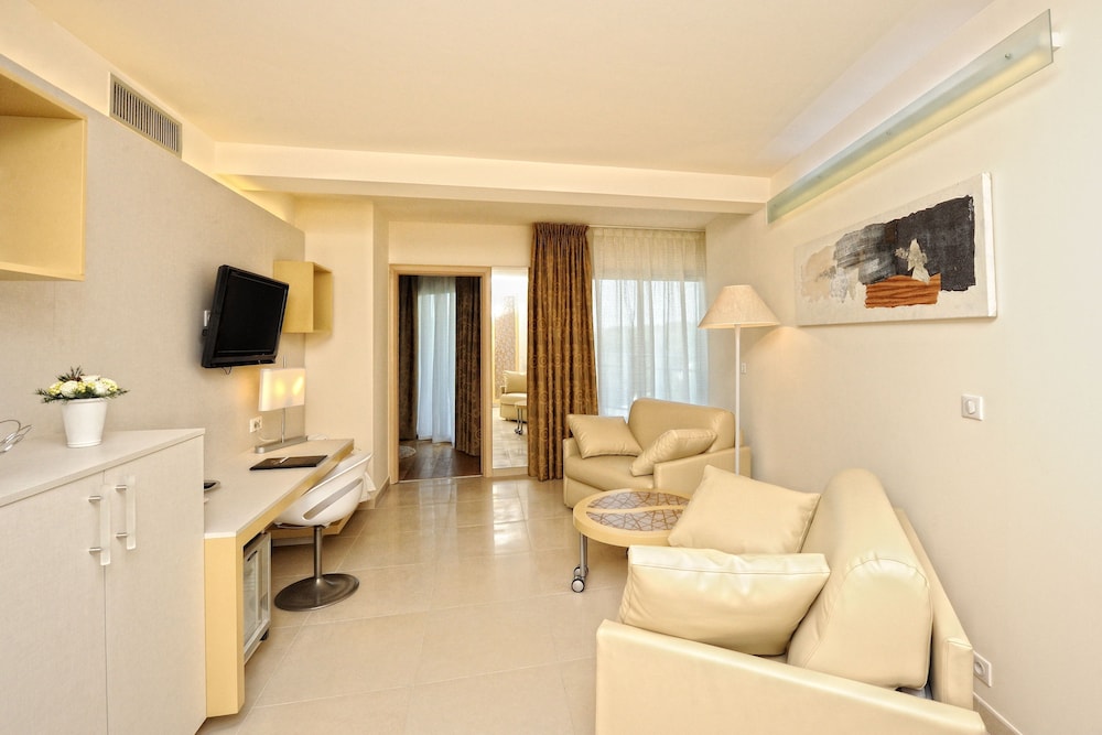 Hotel Costa Salina 65/87