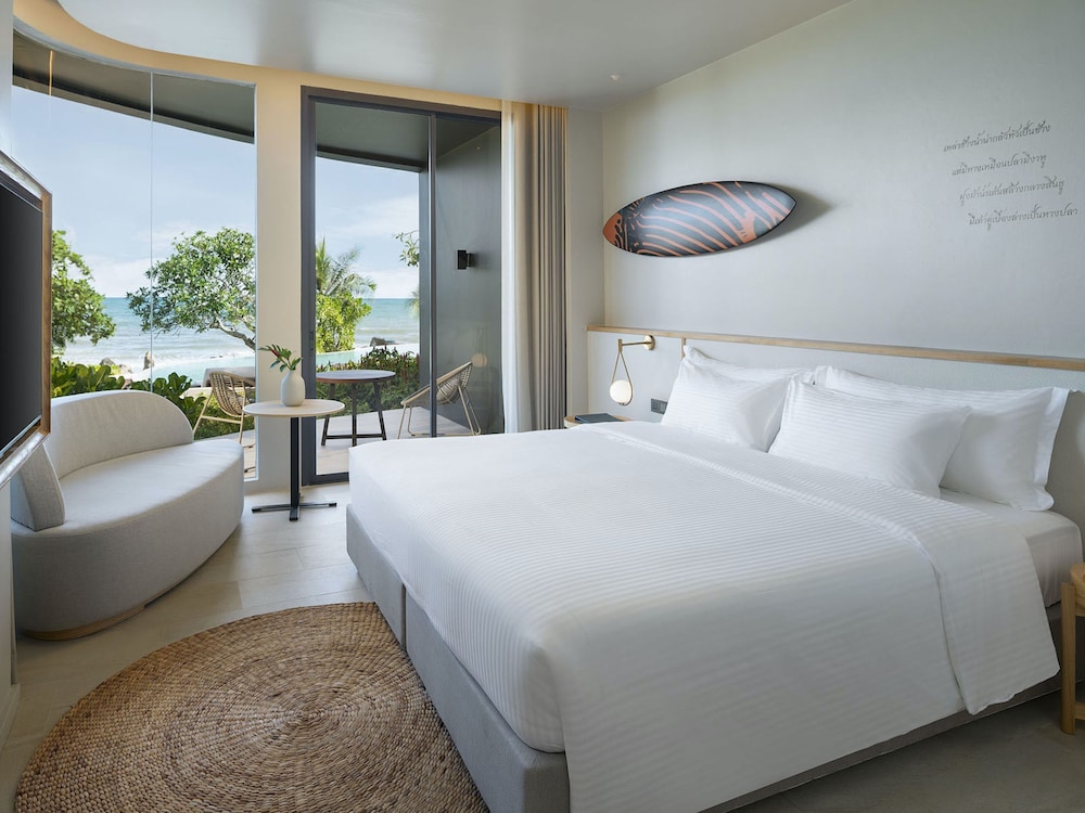 Honeymoon, Suite, 1 King and 1 Single Beds, 2 Sofa, Ocean Wing