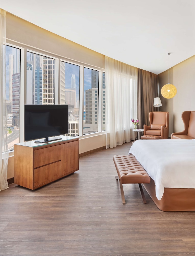 Radisson Blu Dubai Canal View 30/75