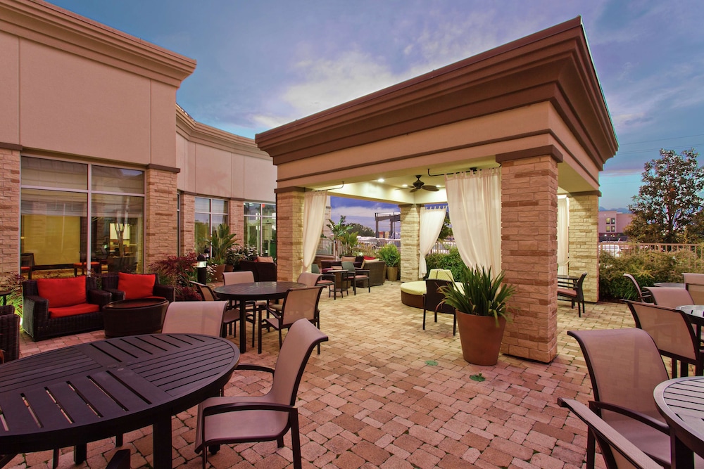 Hilton Garden Inn Victoria 50/75