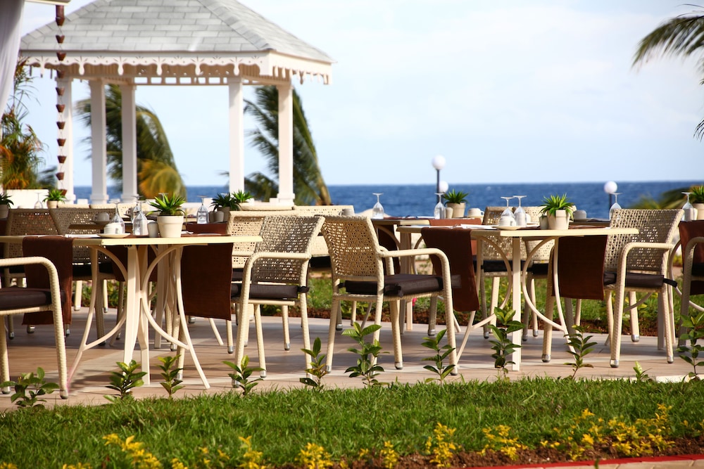 Bahia Principe Escape Runaway Bay 9/70