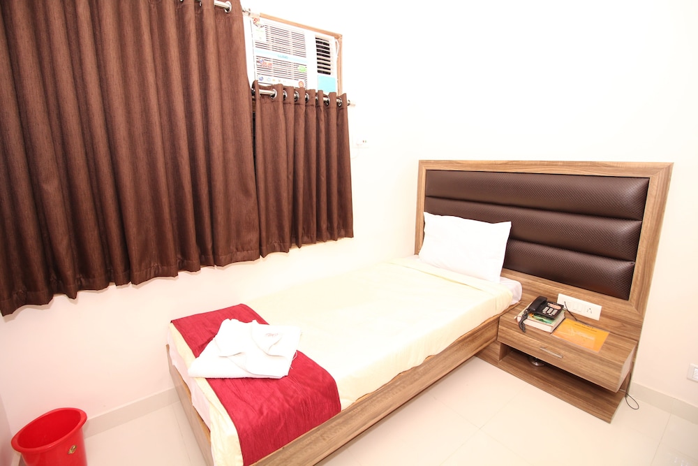 Hotel Meera 22/42