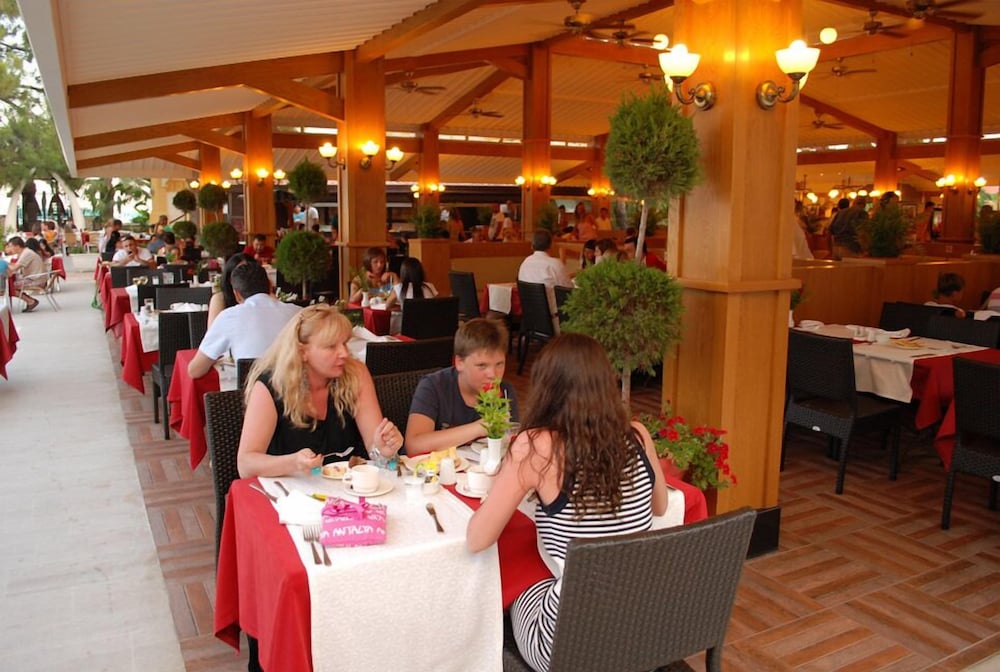 Club Boran Mare Beach 23/50