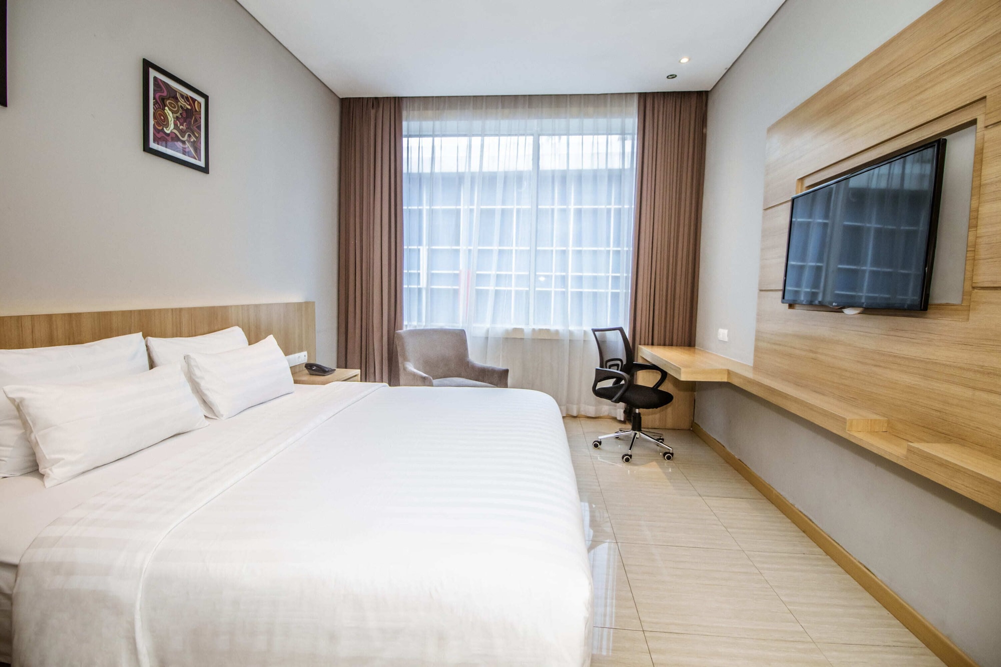 Deluxe, Queen Bed