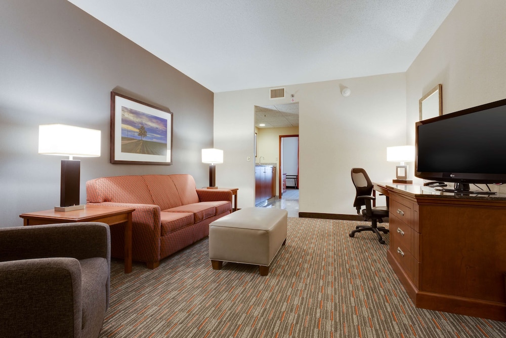 Drury Inn and Suites St Louis O Fallon IL 20/36