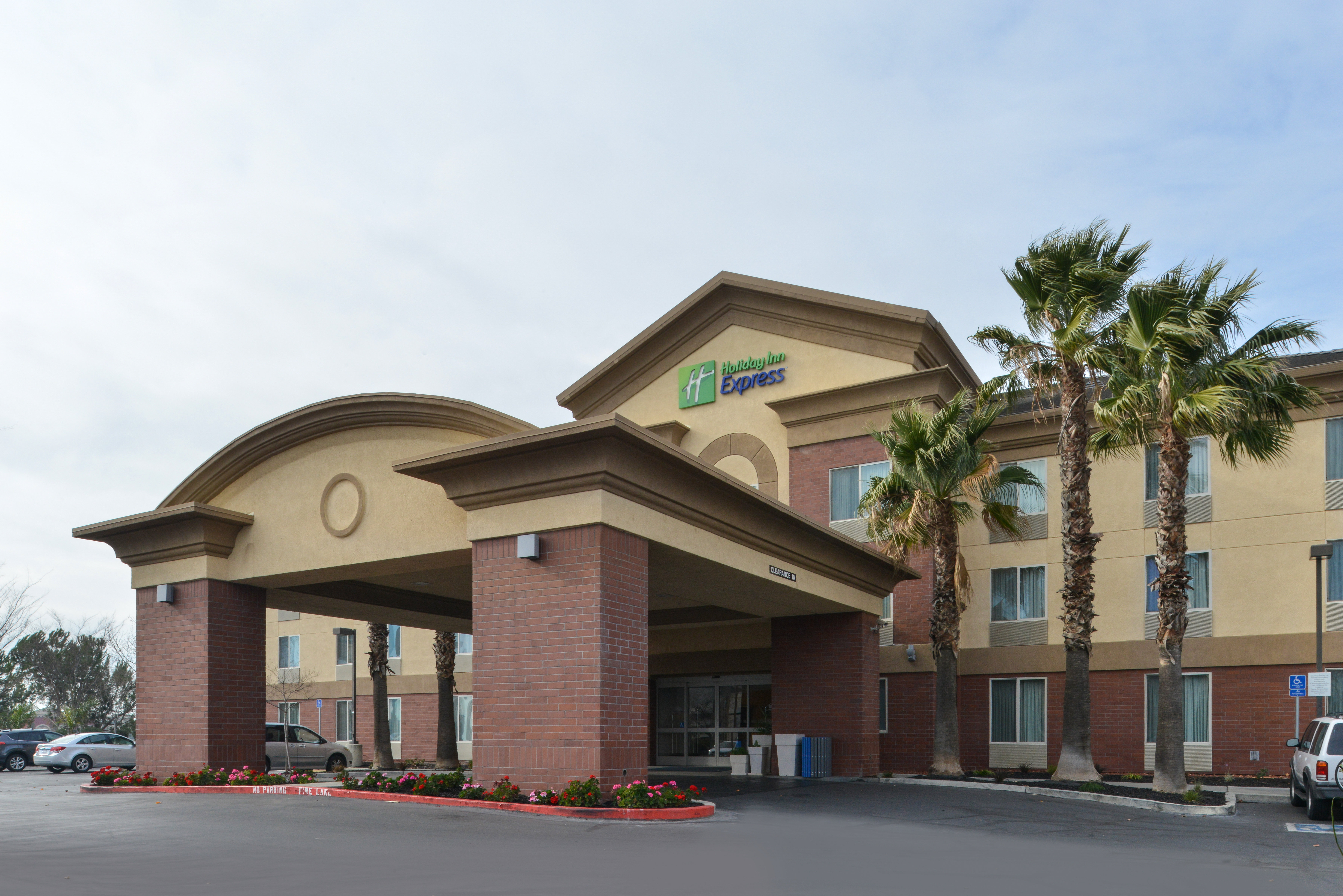 Holiday Inn Express Woodland 3/53
