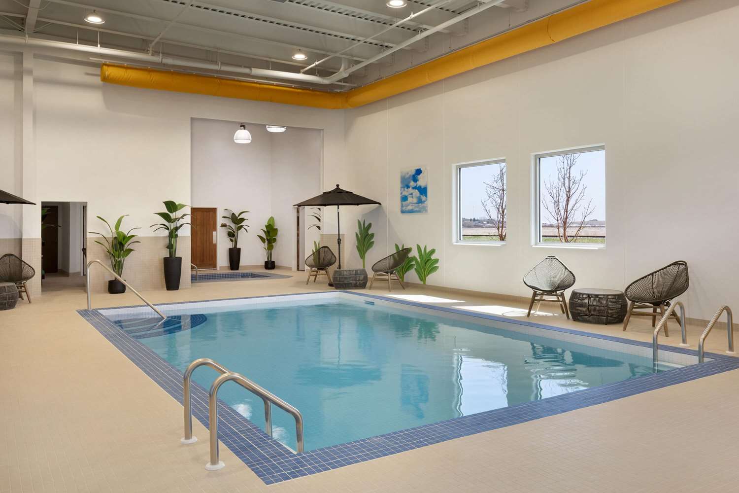 Microtel Inn Suites By Wyndham Weyburn 15/27