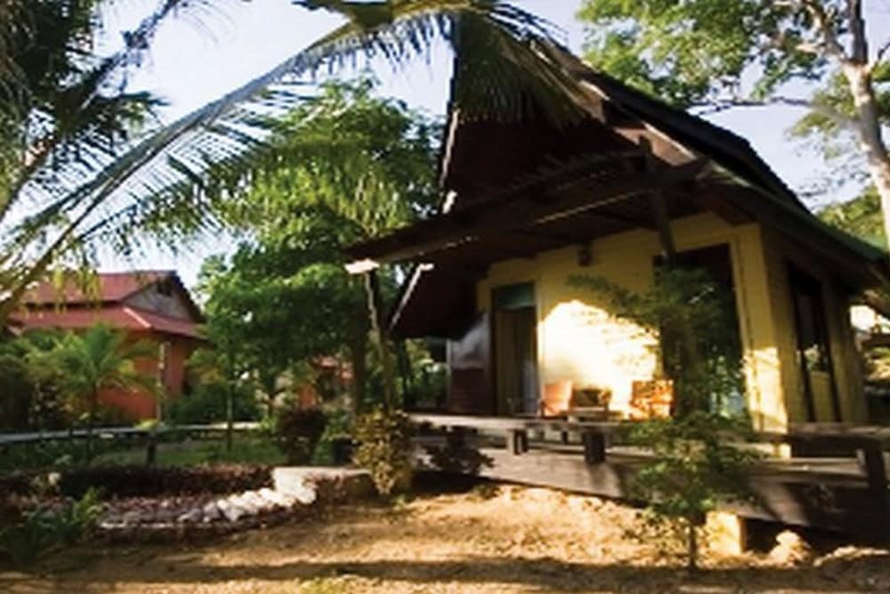 White Sand Beach Resort 6/74