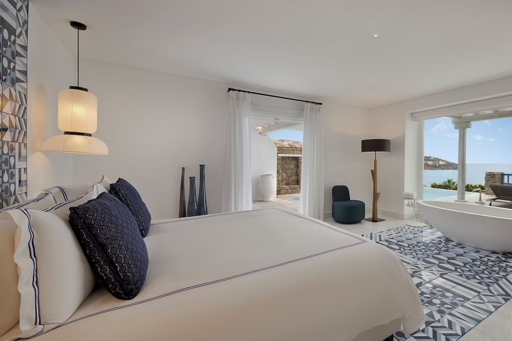 GRAND, SUITE, PRIVATE POOL