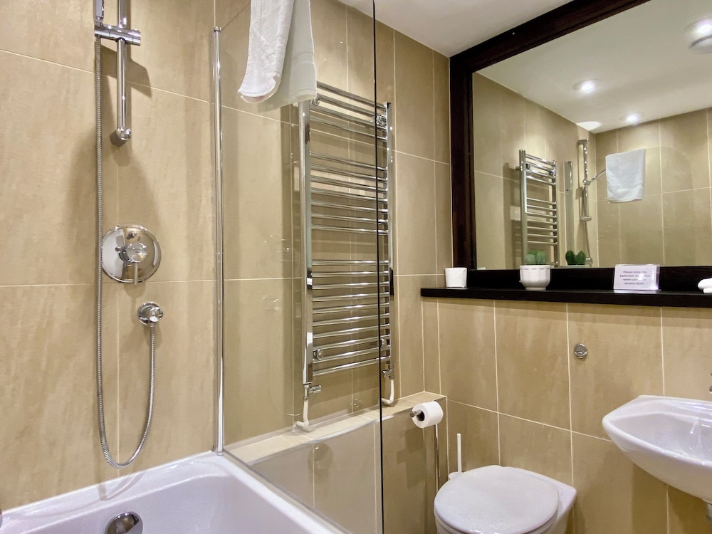 YOUR SPACE APARTMENTS - THE HAMILTONS 46/46