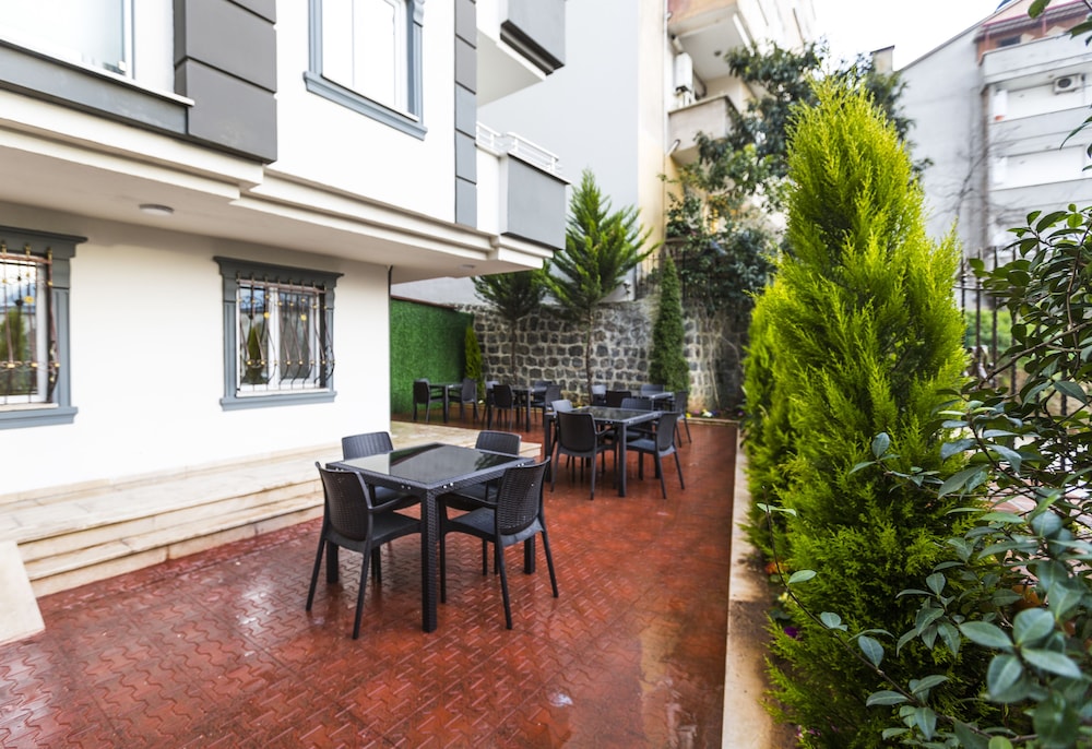 Azra Suite Otel 35/50