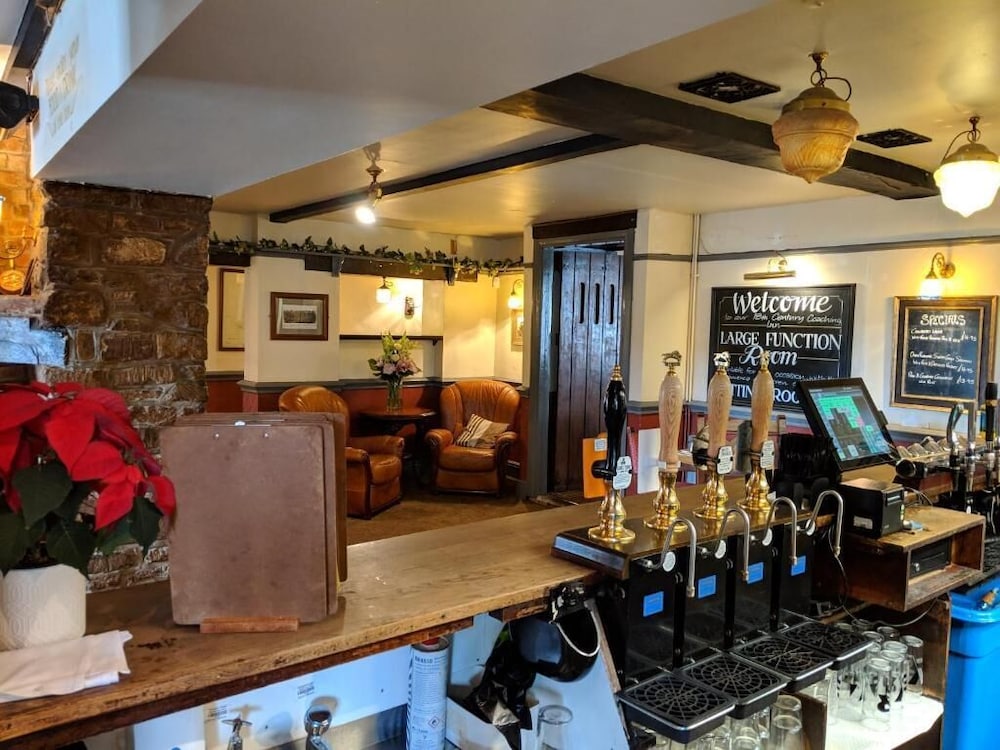 Sparkford Inn 20/28