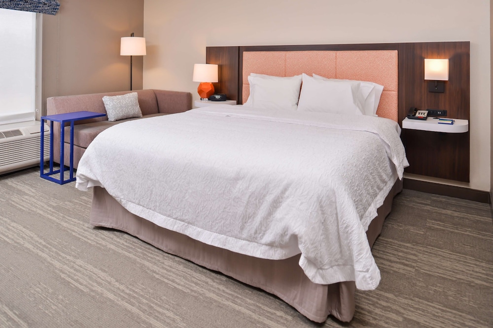 Hampton Inn Statesville 16/72