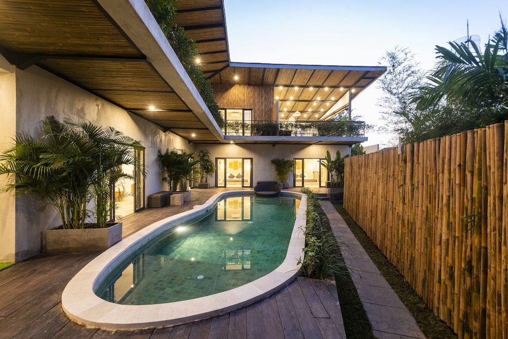 Canggu Dream Studios and Villas 40/48