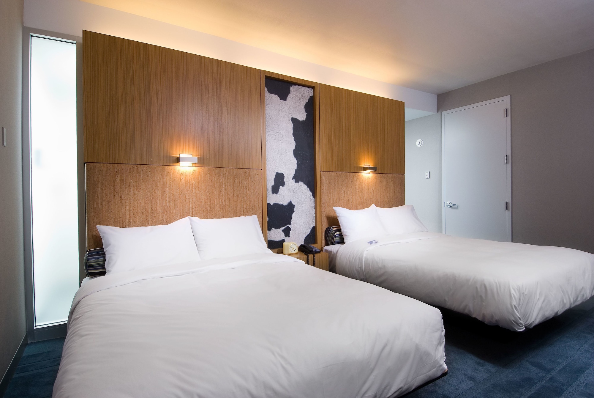 room, 2 queen beds