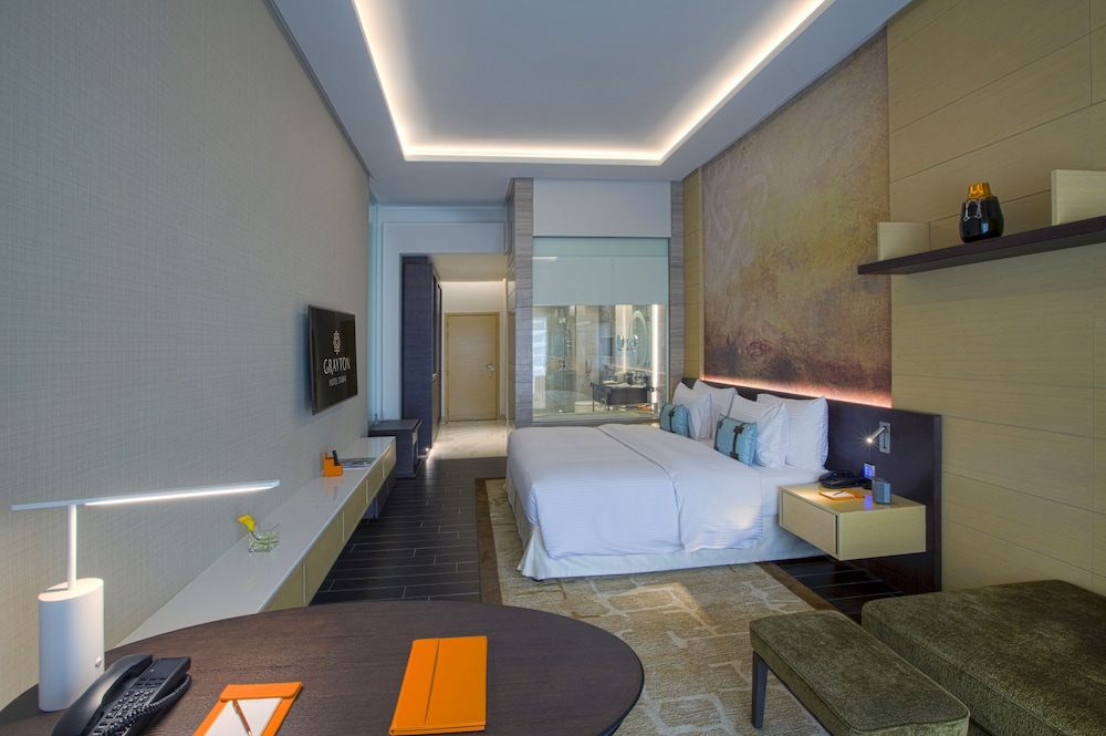 Grayton Hotel Dubai 33/66