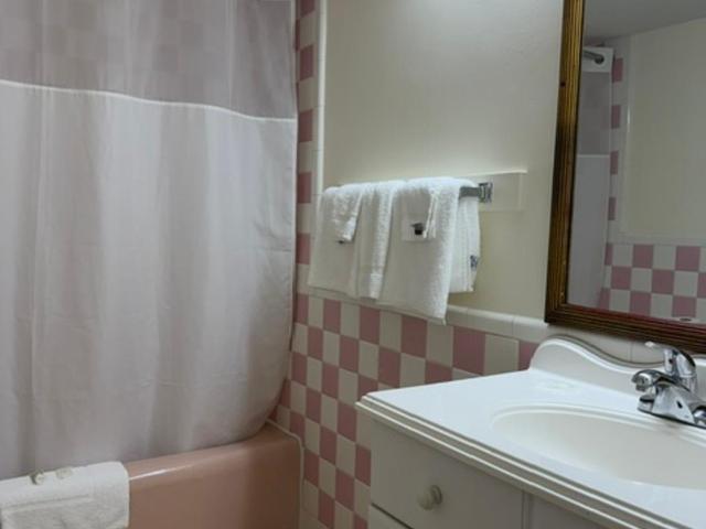 Americas Best Value Inn Wethersfield/Hartford 20/20