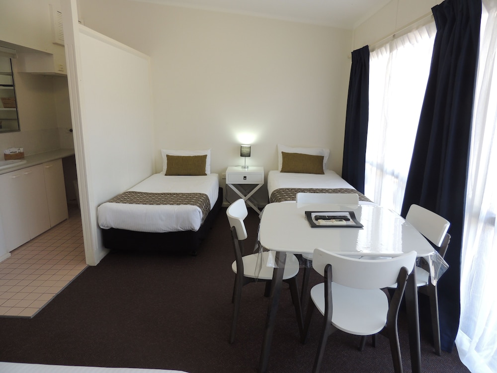 Comfort Inn Premier 19/28