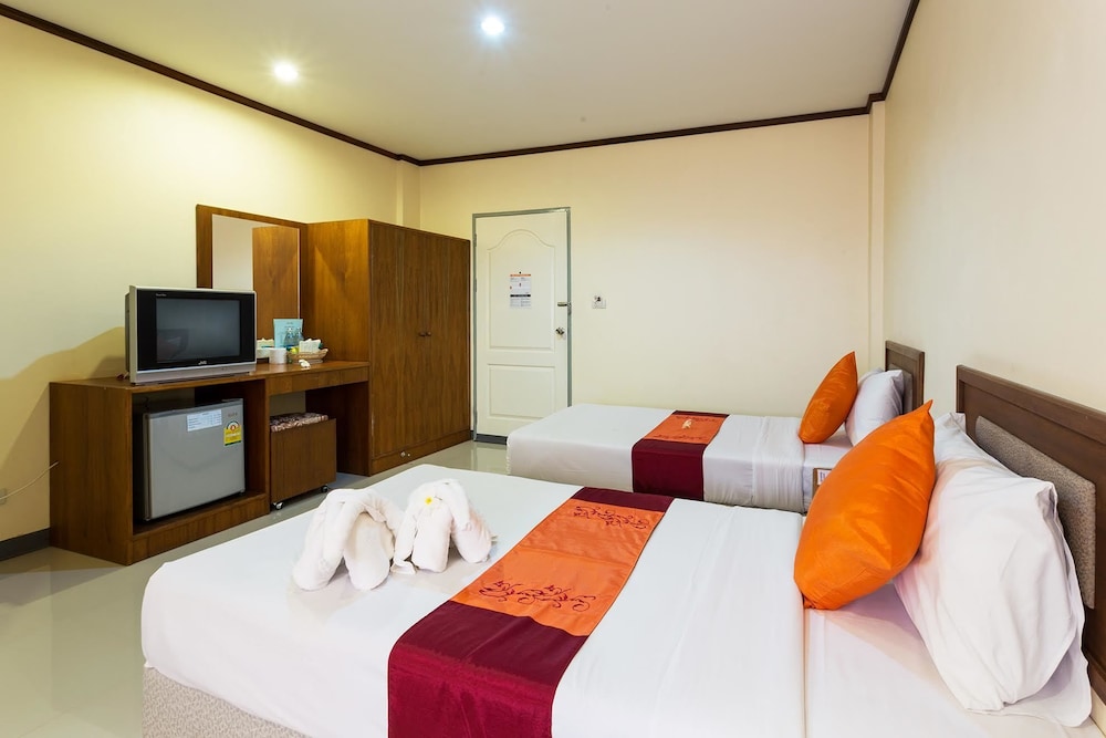 Khunyuw Hotel 19/63