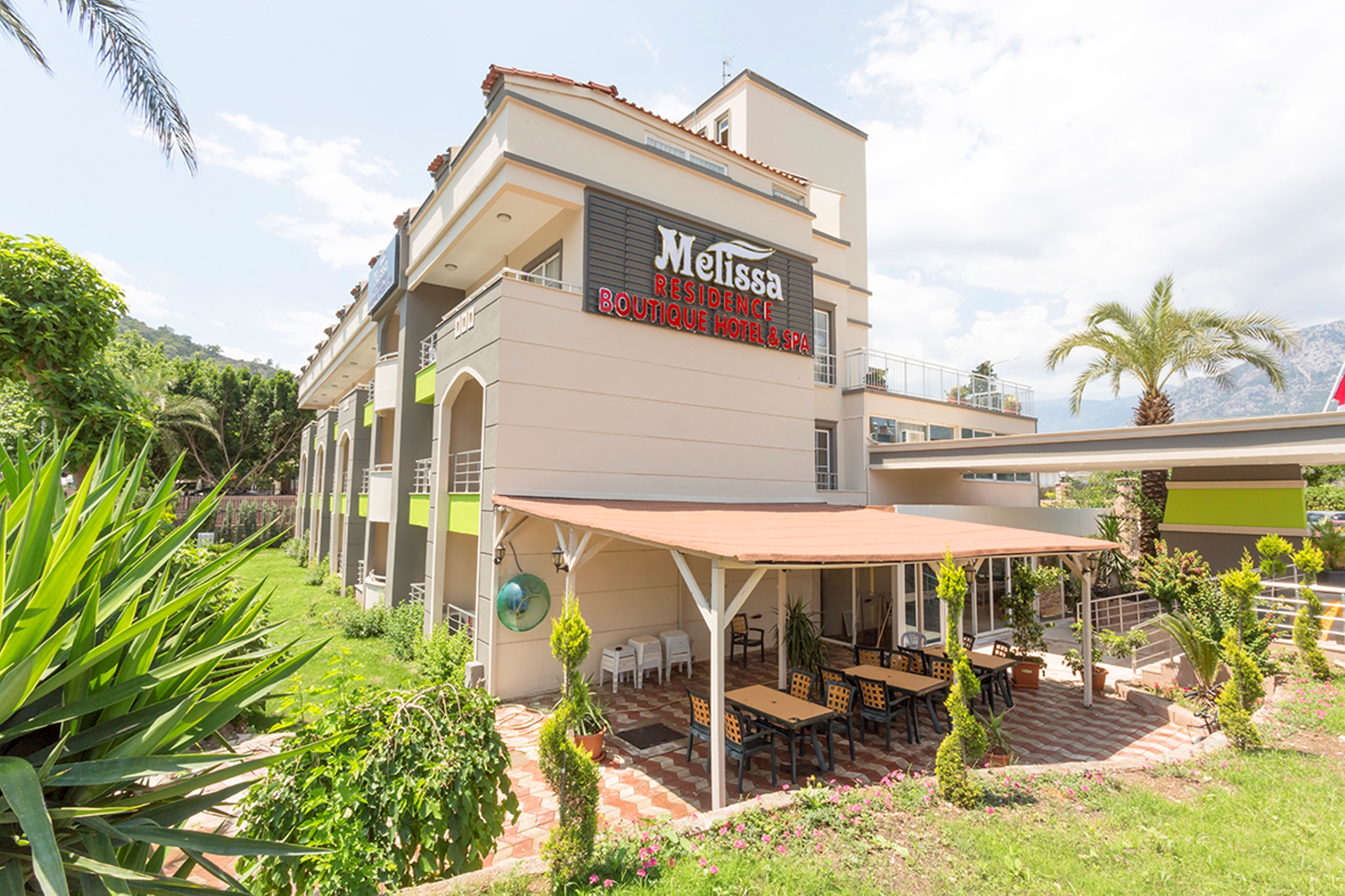 Rich Melissa Hotel (ex Melissa Residence) 11/35