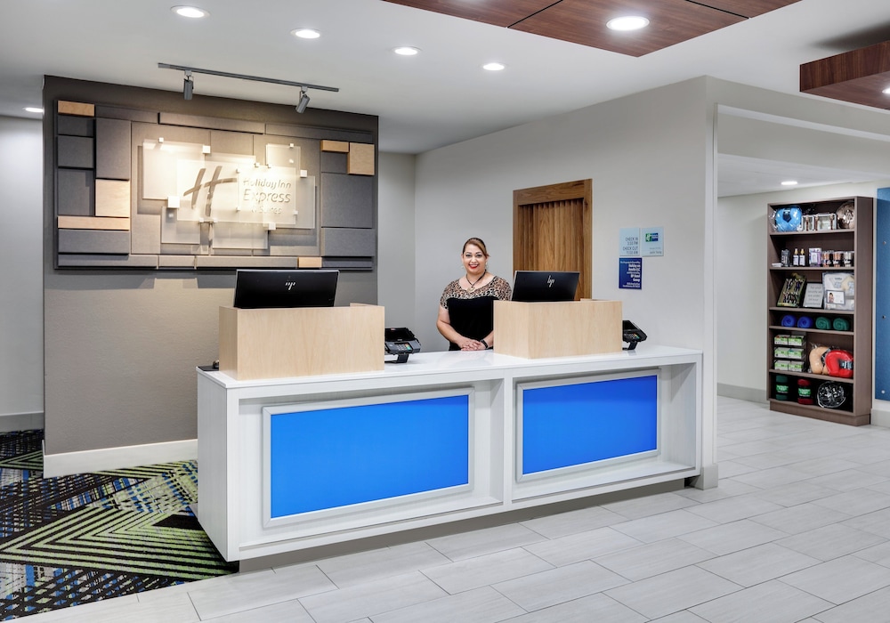 Holiday Inn Express Hotel & Suites San Antonio Nw Near Seaworld 11/76