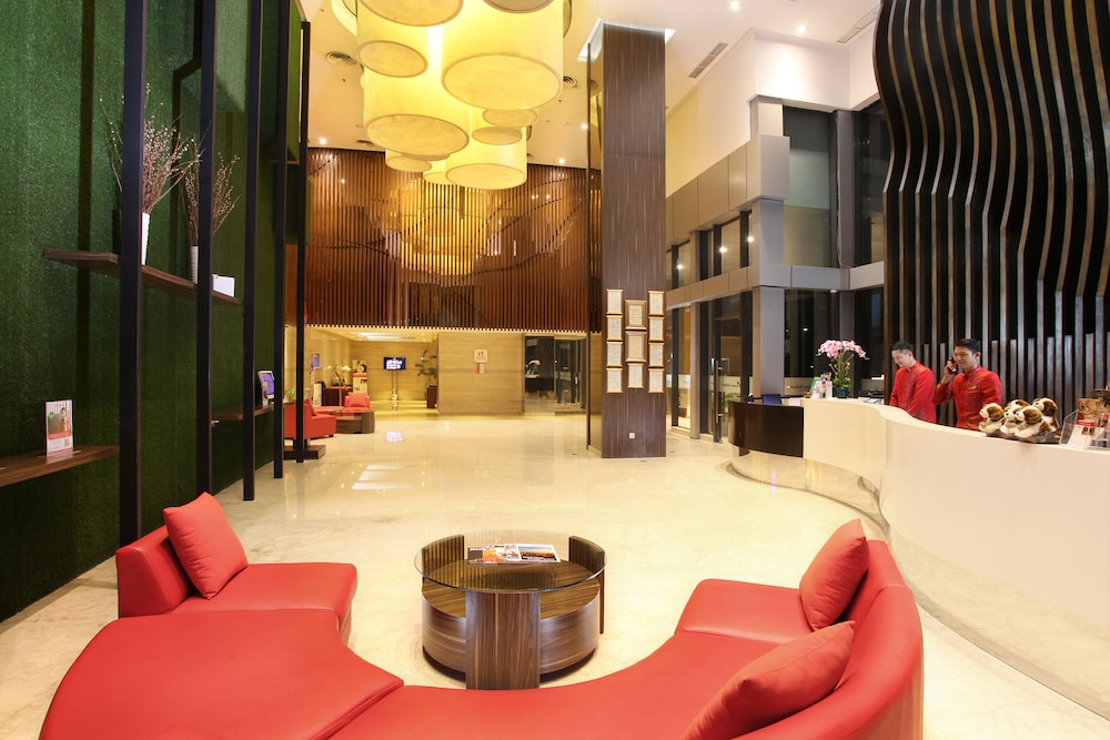 Swiss-Belhotel Cirebon 39/48