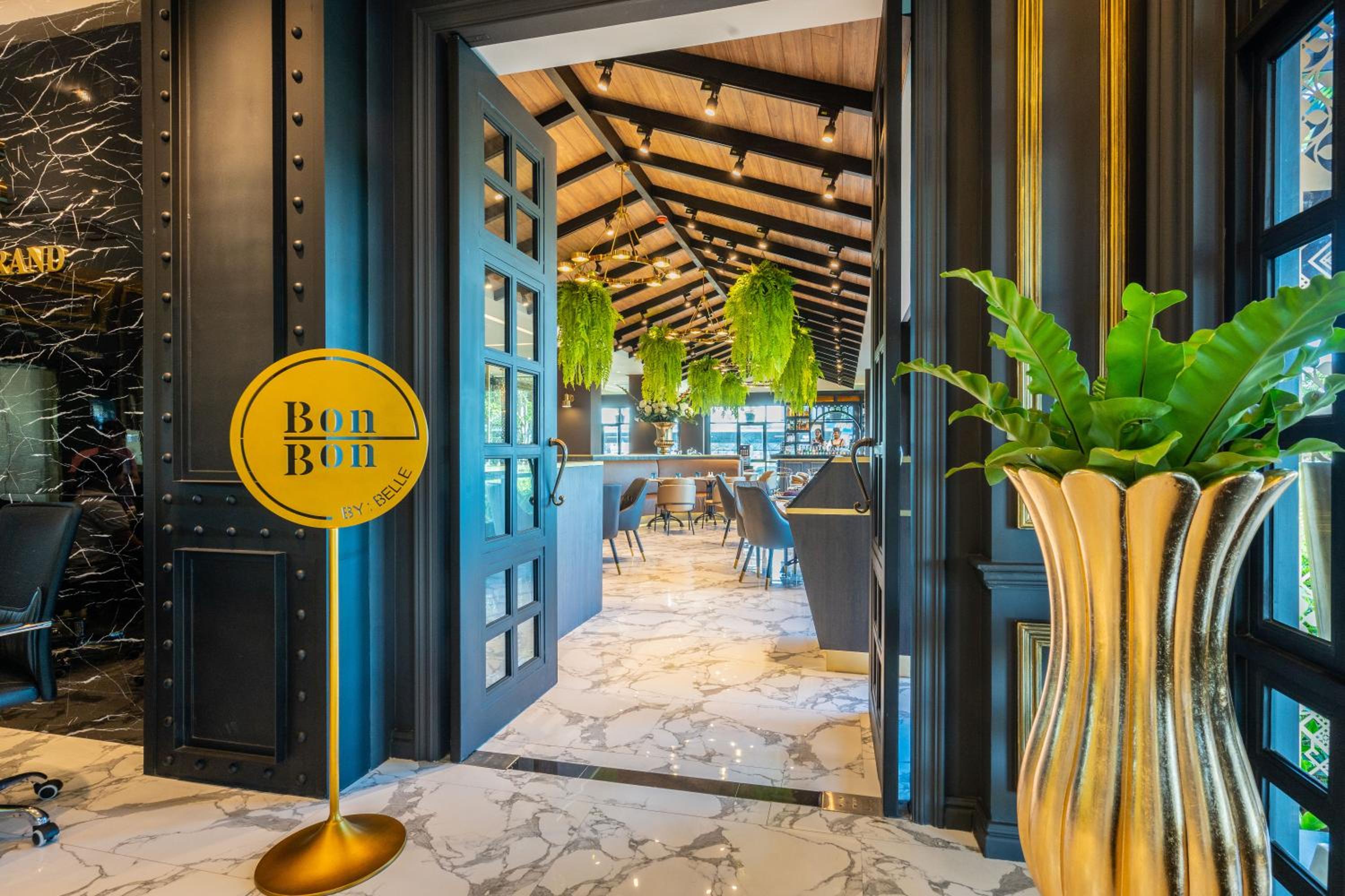 Belle Grand Hotel 36/58
