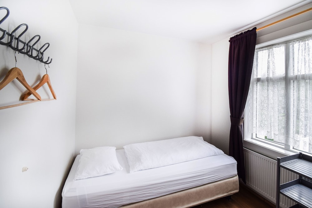 Guesthouse Aurora 24/65