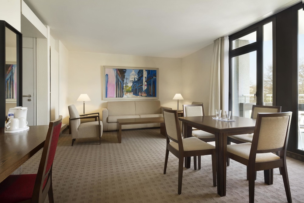 Ramada by Wyndham Nuernberg Parkhotel 16/36