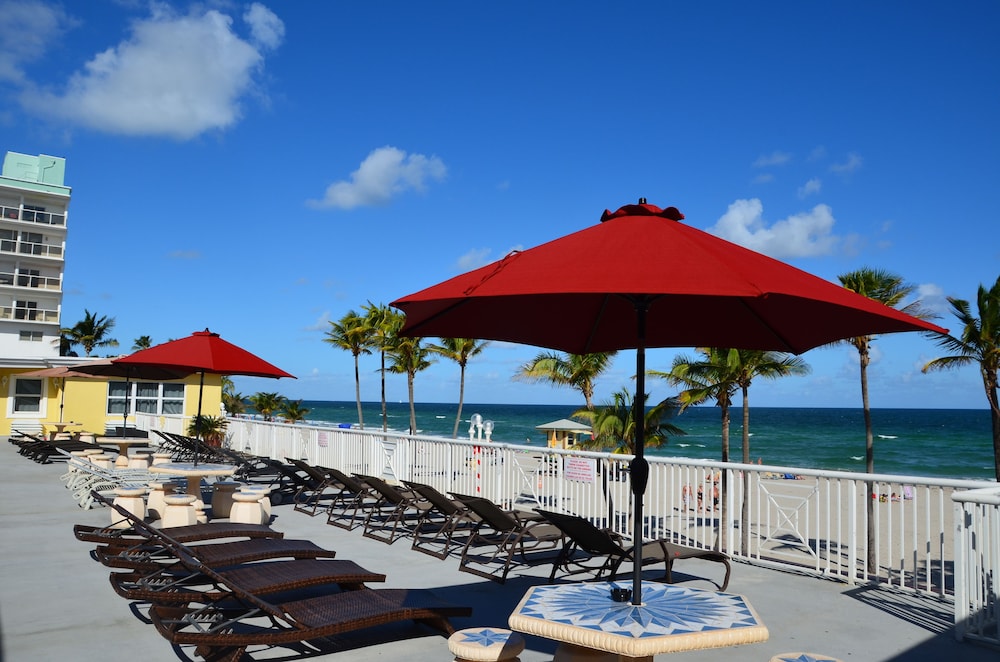 La Terrace Oceanfront 47/50