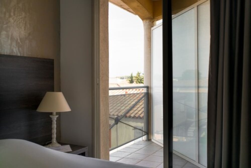 Ariane Hotel 15/40