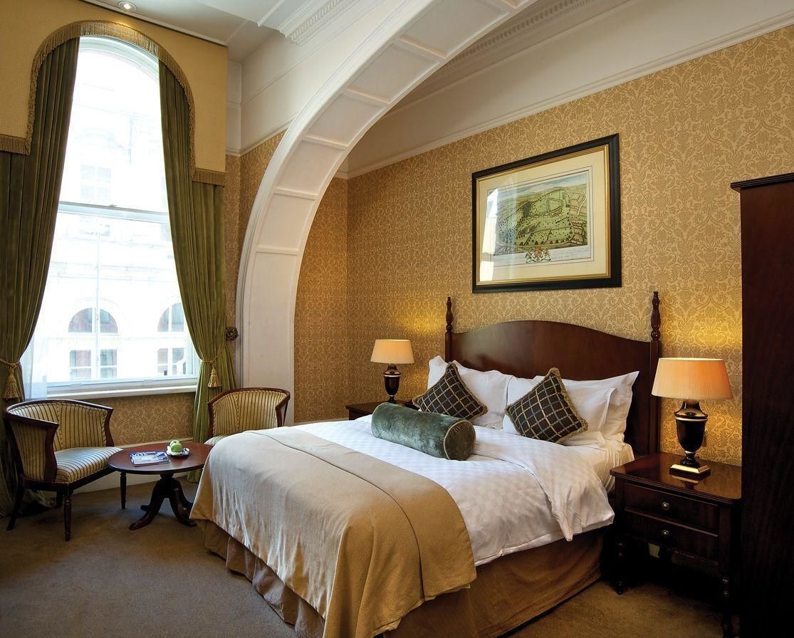 EXECUTIVE, DOUBLE BED