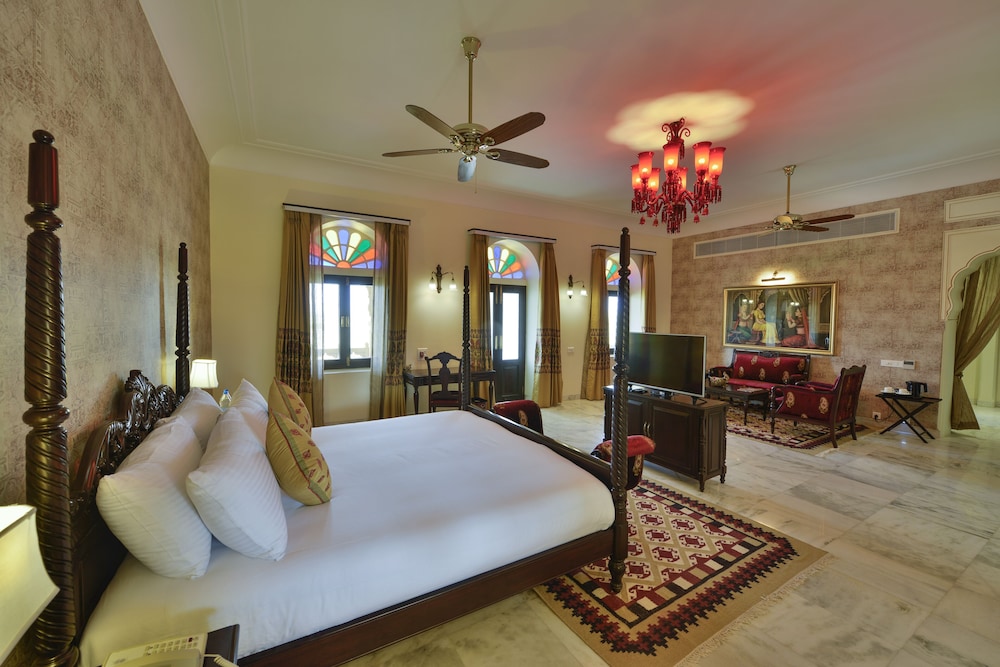HOTEL JAISALKOT 10/28