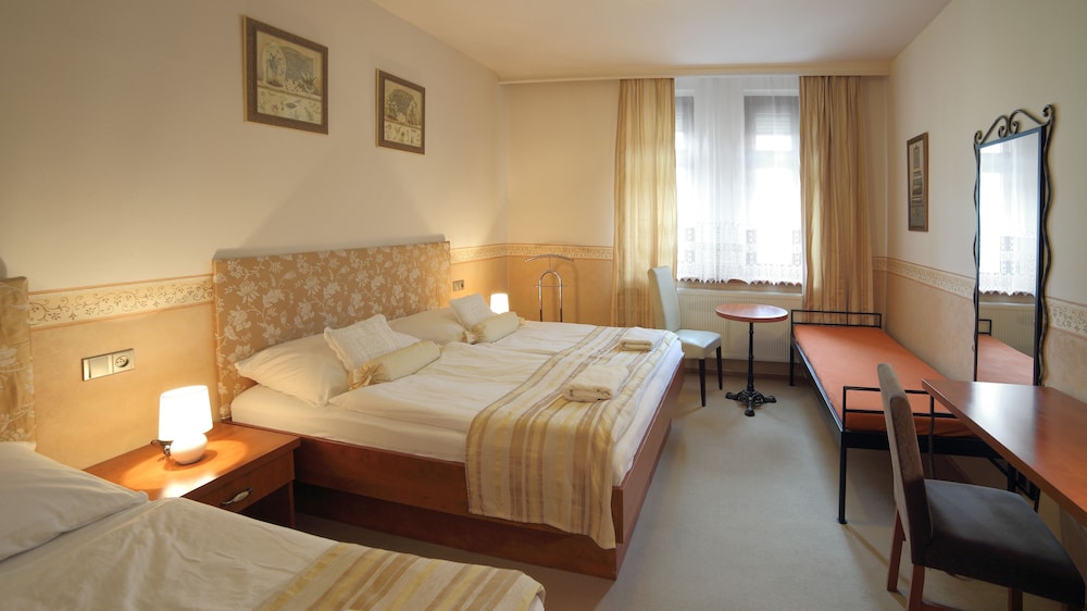 Hotel Roudna 17/69