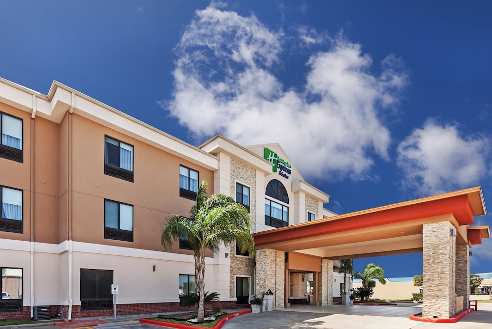 Holiday Inn Express Hotel And Suites Houston East 4/50