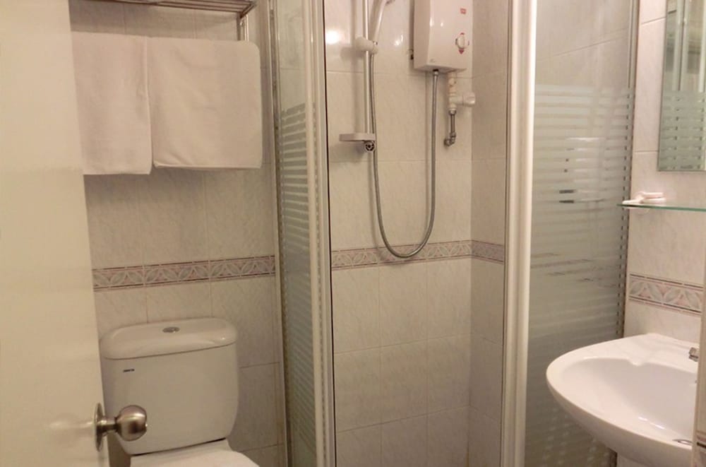 Perak Hotel 11/51